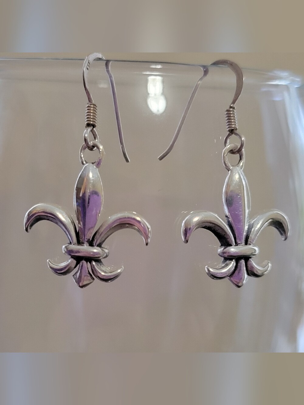 Charming Sterling Silver Fleur-de-lis Earrings